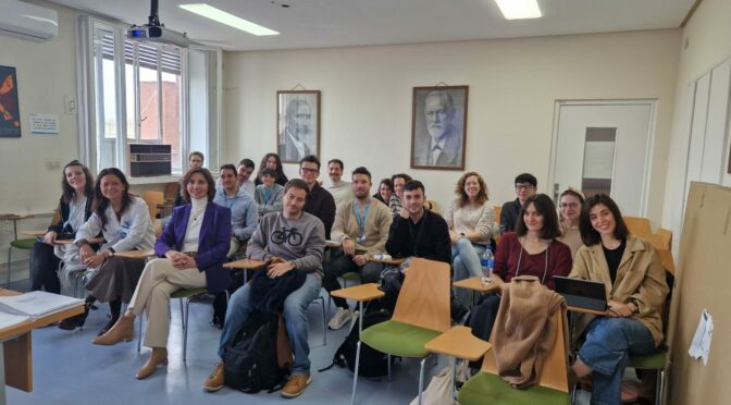 CLASE DE NEUROARQUITECTURA EN EL HOSPITAL CLÍNICO DE MADRID